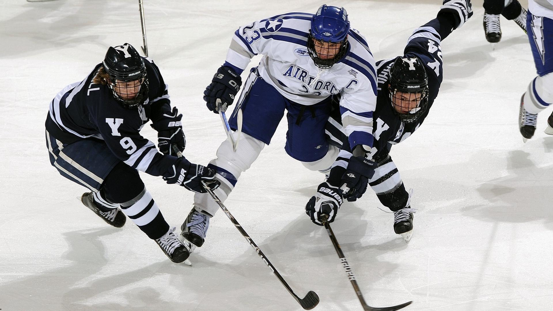归化球员助力国足崛起 本土青训仍需加强