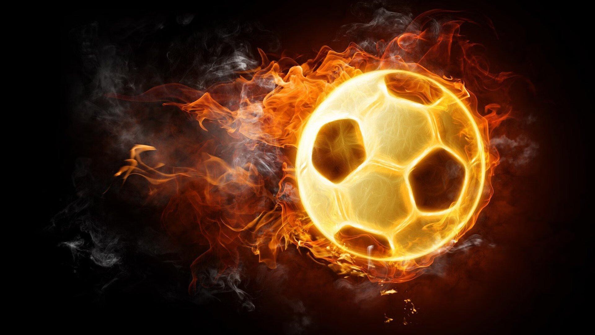 英超争冠白热化，曼城、阿森纳、利物浦三强鼎立，赛季末悬念迭起