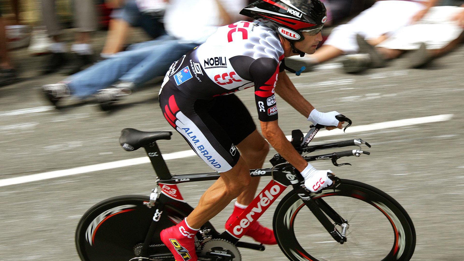 中国攀岩新星闪耀国际赛场，巴黎奥运资格赛再创佳绩