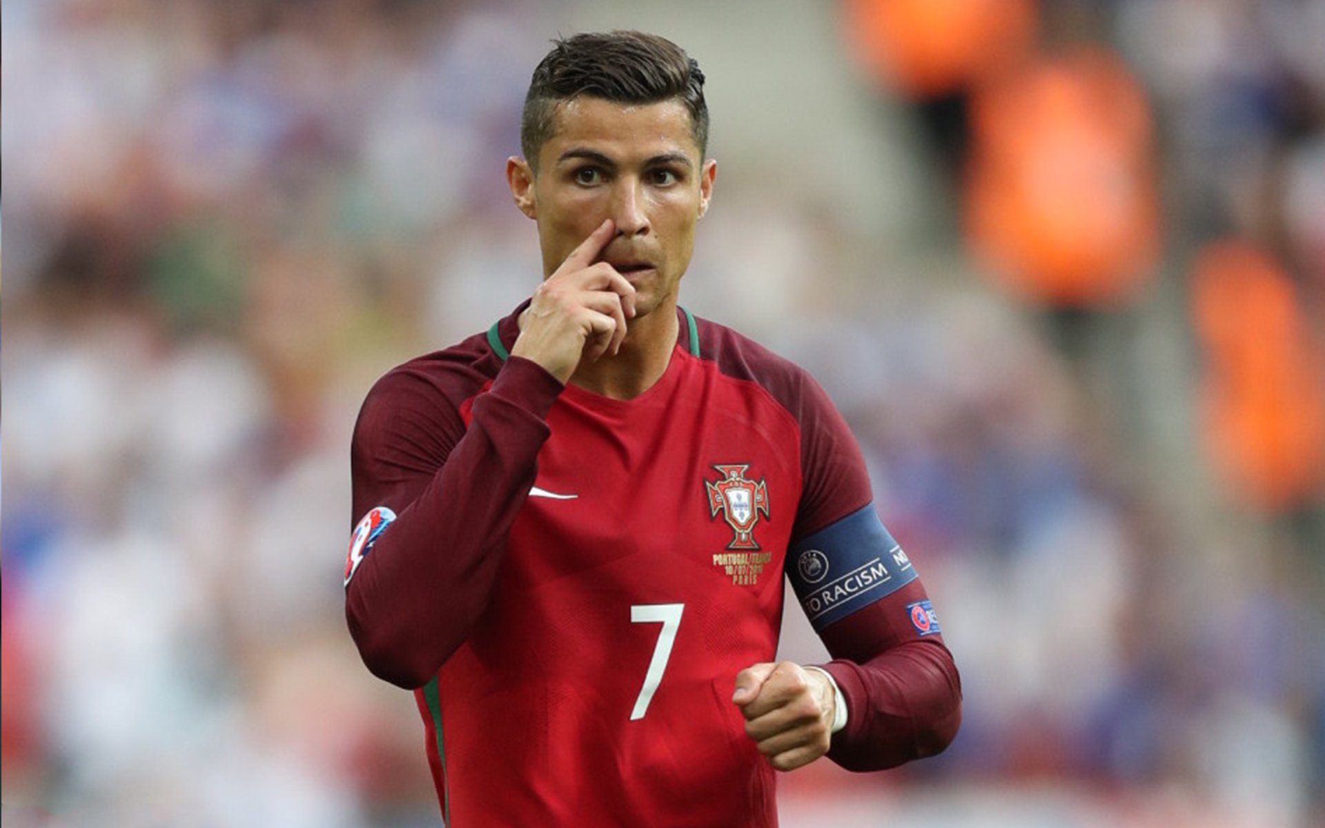 DOTA2国际邀请赛震撼落幕，欧洲战队问鼎冠军奖杯